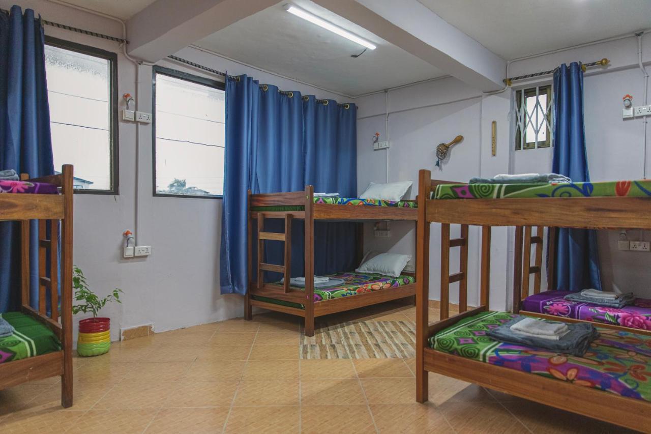 African Vibrations Hostel Osu Accra Luaran gambar